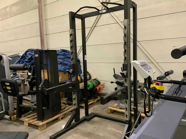 Technogym pure half rack krachtstation - afbeelding 1 van  6