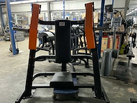Technogym pure incline chestpress krachtstation - afbeelding 1 van  4