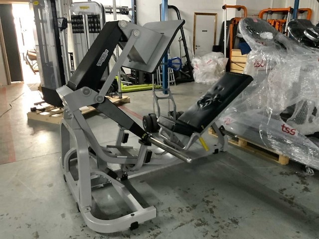 Technogym pure legpress krachtstation - afbeelding 2 van  5