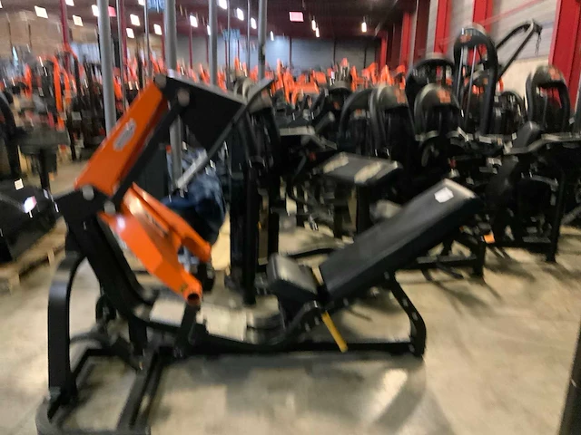 Technogym pure legpress krachtstation - afbeelding 2 van  5