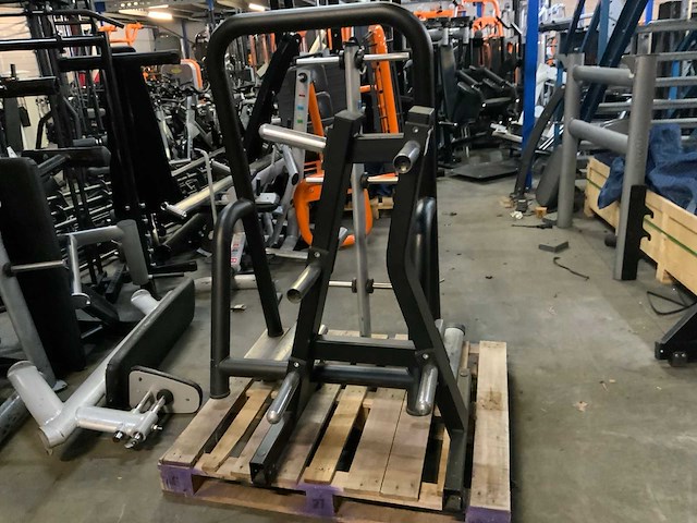 Technogym pure rek;barbell rek;plate tree 3x krachtstation - afbeelding 2 van  5