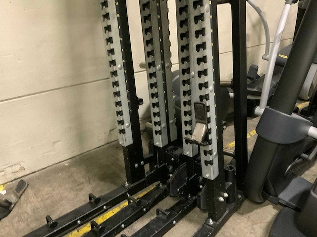 Technogym pure squat kooi met vloer krachtstation - afbeelding 6 van  8