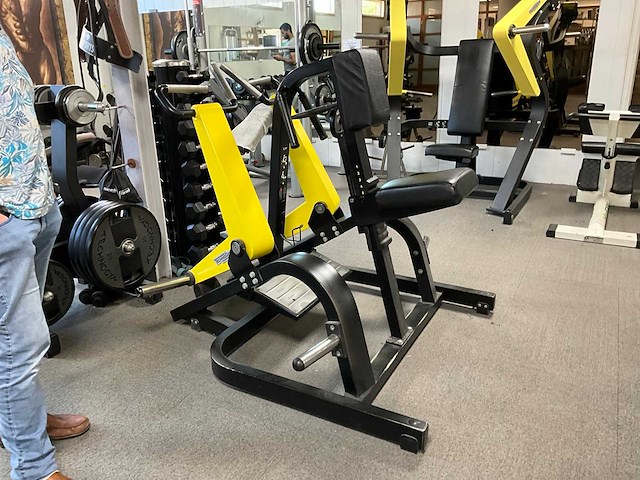 Technogym row machine fitness gym machine - afbeelding 3 van  10