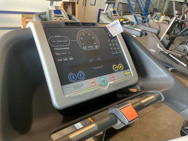 Technogym run classic 700 led loopband - afbeelding 6 van  6