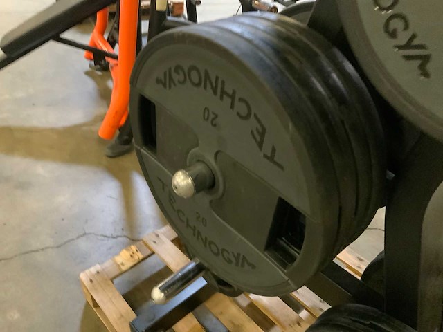 Technogym schijven pu 50mm met pure rek 8x20;14x10;4x2,5kg krachtstation - afbeelding 4 van  7