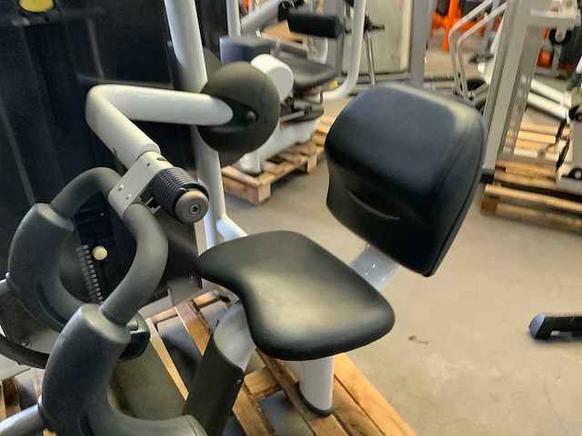 Technogym selection line abdominal crunch krachtstation - afbeelding 2 van  5