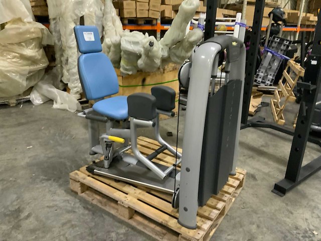 Technogym selection line abductor krachtstation - afbeelding 6 van  6