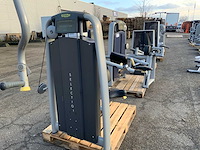 Technogym selection line delt machine krachtstation - afbeelding 6 van  7