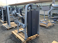 Technogym selection line delt machine krachtstation - afbeelding 7 van  7