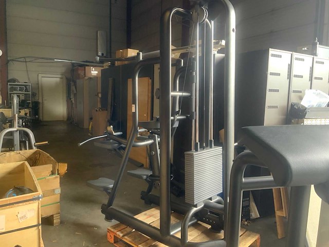 Technogym selection line easy chin dip krachtstation - afbeelding 3 van  4