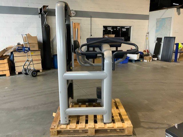 Technogym selection line glute krachtstation - afbeelding 6 van  7