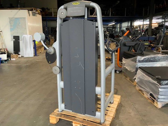 Technogym selection line glute krachtstation - afbeelding 7 van  7