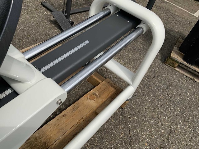 Technogym selection line legpress krachtstation - afbeelding 5 van  7