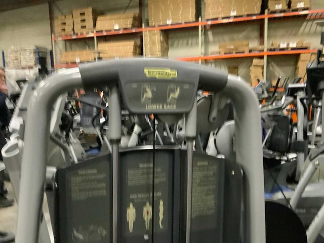 Technogym selection line lowerback krachtstation - afbeelding 3 van  6