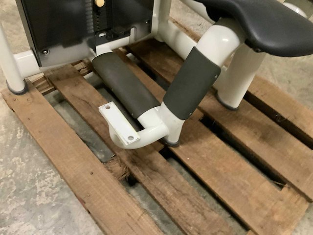 Technogym selection line lowerback krachtstation - afbeelding 2 van  6