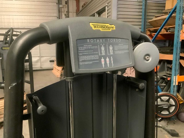Technogym selection line rotary torso krachtstation - afbeelding 7 van  8