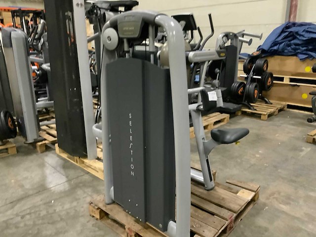 Technogym selection line upperback krachtstation - afbeelding 5 van  5