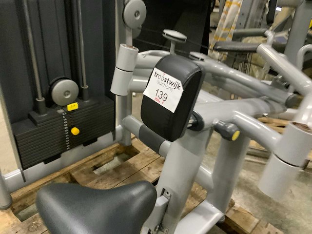Technogym selection line upperback krachtstation - afbeelding 3 van  6