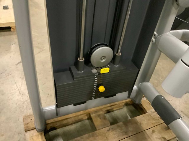 Technogym selection line upperback krachtstation - afbeelding 5 van  6