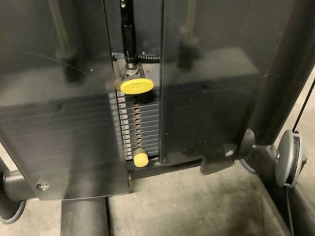 Technogym selectionline rotary torso krachtstation - afbeelding 3 van  6