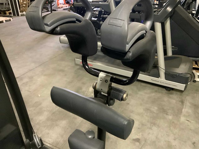 Technogym selectionline rotary torso krachtstation - afbeelding 5 van  6