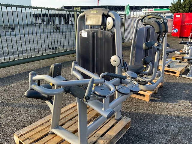 Technogym selectionline upperback krachtstation - afbeelding 1 van  5