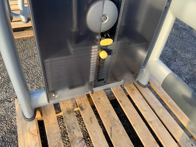 Technogym selectionline upperback krachtstation - afbeelding 3 van  5