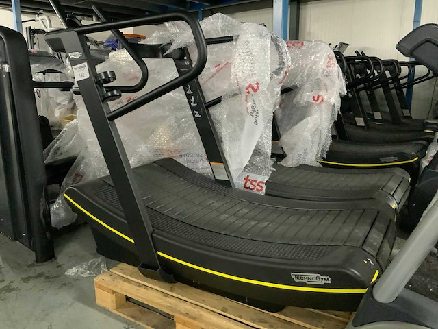 Technogym skillmill connect loopband - afbeelding 1 van  5