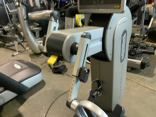 Technogym top excite 700 led crosstrainer - afbeelding 6 van  6