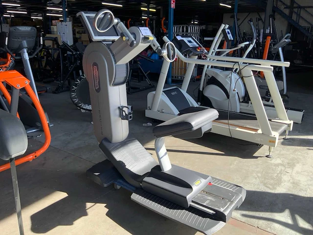 Technogym top excite 700 tv overige cardiotoestellen - afbeelding 4 van  4
