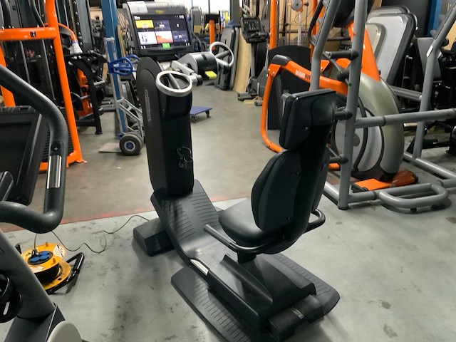 Technogym top excite unity 3 live crosstrainer - afbeelding 3 van  5