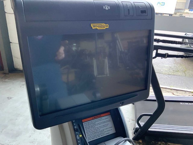 Technogym top excite unity 3 live crosstrainer - afbeelding 6 van  6