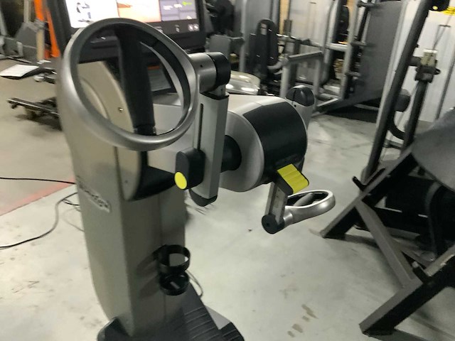 Technogym top excite unity3 live crosstrainer - afbeelding 5 van  6