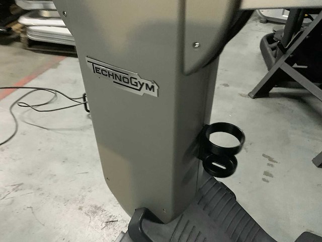 Technogym top excite unity3 live crosstrainer - afbeelding 6 van  6