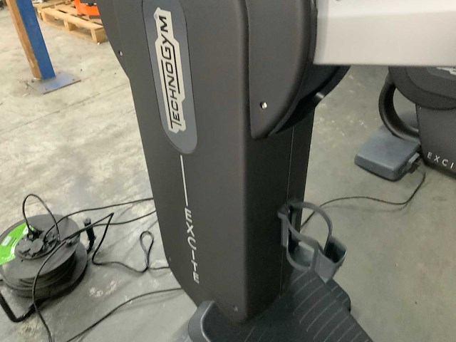 Technogym top excite visioweb crosstrainer - afbeelding 3 van  5