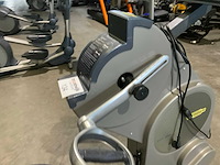 Technogym top xt arm fiets crosstrainer - afbeelding 2 van  5