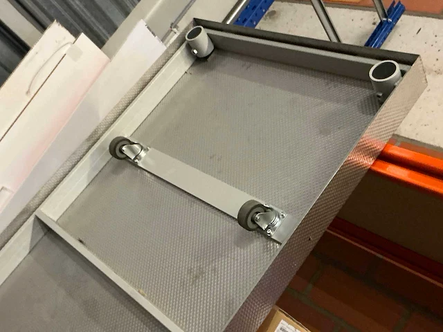 Tecnau verrijdbaar rvs platform - afbeelding 4 van  4