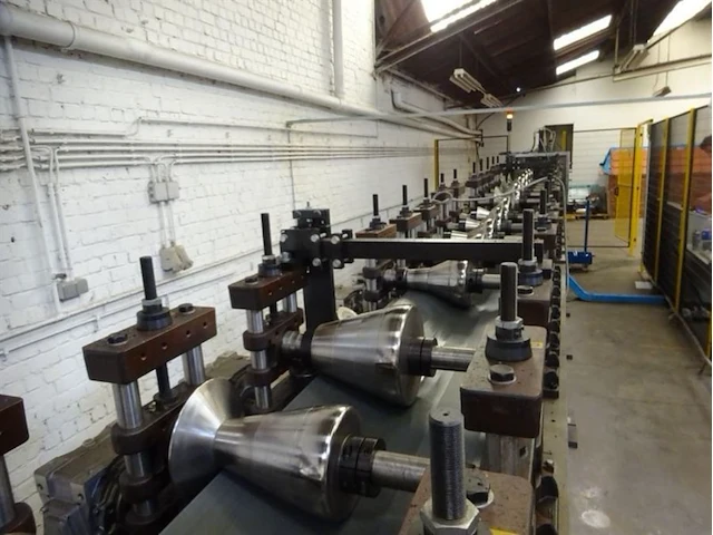 Tecnoma complete profiel-/rolvormmachine - afbeelding 13 van  26