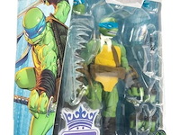 Teenage mutant ninja turtles - bst axn - leonardo (idw comics) - 13 cm - afbeelding 1 van  4