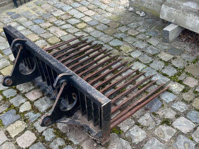 Tegelriek knikmops aansluiting voorzetapparatuur - afbeelding 5 van  7