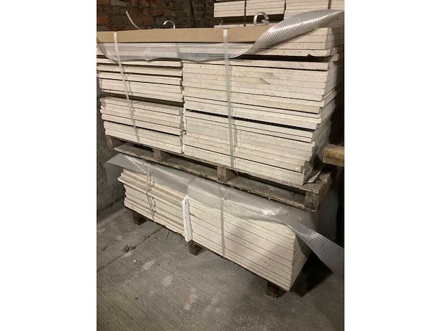 Tegels bourgondische witsteen banen vrije lengte 50m² - afbeelding 1 van  4