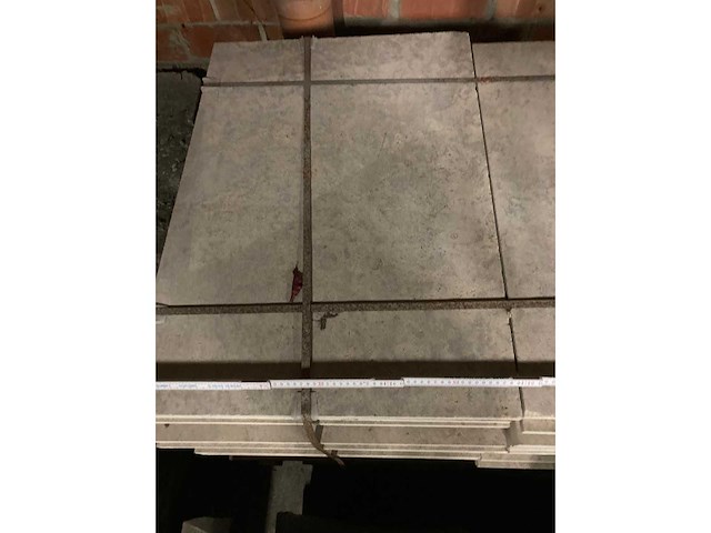 Tegels bourgondische witsteen banen vrije lengte 57m² - afbeelding 4 van  5