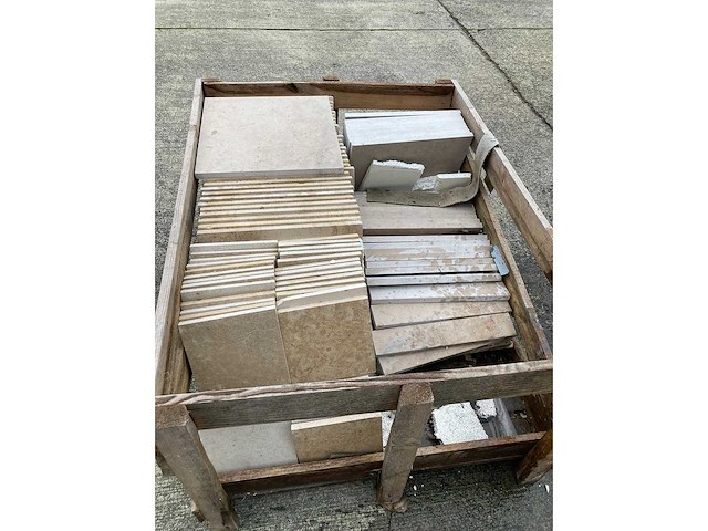 Tegels bourgondische witsteen massangis - afbeelding 1 van  3