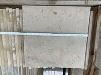 Tegels bourgondische witsteen massangis - afbeelding 2 van  3