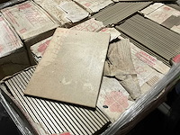 Tegels ca 24,3 m2 - afbeelding 1 van  3