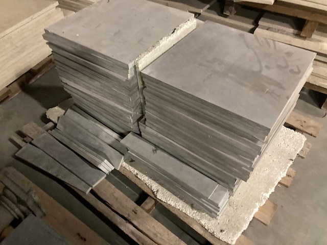 Tegels cascais 40/40/2: 7m² en enkele plinten - afbeelding 1 van  3