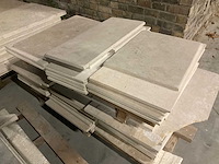 Tegels in bourgondische witsteen: banen massangis - afbeelding 1 van  7