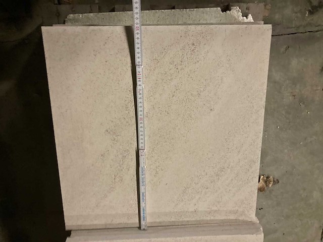Tegels massangis 50/50/2cm 4m² - afbeelding 4 van  4