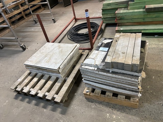 Tegels - afbeelding 1 van  5