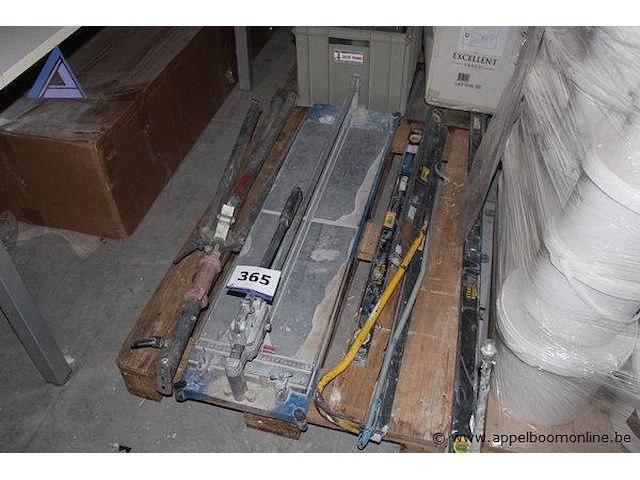 Tegelsnijder - afbeelding 1 van  1